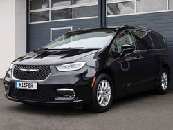 Brilliant black crystal pear Gebraucht 2021 Chrysler Pacifica SUV | 26.400 € (Fairer Preis)