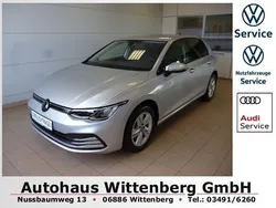 Silber Gebraucht 2023 VW Golf VIII Life Limousine | 25.849 € (Guter Preis)