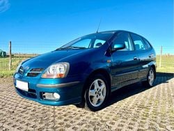 Blau Gebraucht 2002 Nissan Almera Tino Van / Kleinbus | 2.990 € (Fairer Preis)