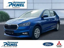 Blau(metallic) Gebraucht 2024 Skoda Fabia Selection Limousine | 15.890 € (Guter Preis)