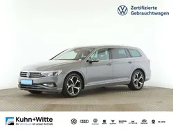 Mondsteingrau Gebraucht 2023 VW Passat Elegance Kombi | 29.810 € (Superpreis)