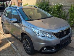 Grau Gebraucht 2016 Peugeot 2008 Access SUV | 7.900 € (Guter Preis)