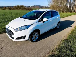 Weiß Gebraucht 2017 Ford Fiesta Titanium Kleinwagen | 6.600 € (Superpreis)