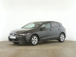 Grau Gebraucht 2024 VW Golf VIII Life Limousine | 31.689 € (Teuer)