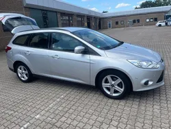 Silber Gebraucht 2013 Ford Focus Champions Edition Kombi | 4.200 € (Fairer Preis)