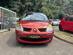 Rot Gebraucht 2004 Renault Modus Van / Kleinbus | 1.399 € (Fairer Preis)
