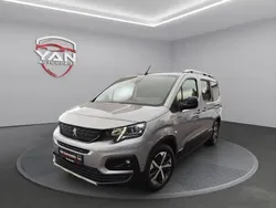 Grau Gebraucht 2021 Peugeot Rifter GT-line Van / Kleinbus | 16.900 € (Etwas zu teuer)