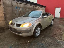 Gold Gebraucht 2005 Renault Mégane Cabriolet Cabrio | 1.390 €