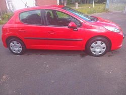 Rot Gebraucht 2008 Peugeot 207 Kleinwagen | 1.800 € (Guter Preis)