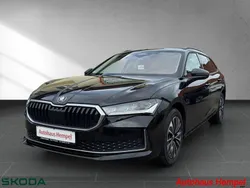 Ebony schwarz metallic (metallic) Gebraucht 2024 Skoda Superb Selection Kombi | 36.990 € (Fairer Preis)