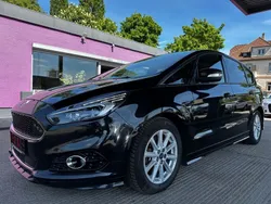 Schwarz Gebraucht 2018 Ford S-MAX ST-Line Van / Kleinbus | 9.990 € (Fairer Preis)