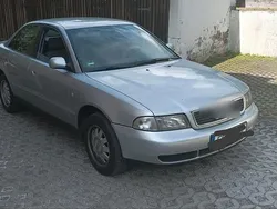 Silber Gebraucht 1998 Audi A4 Limousine | 400 € (Superpreis)