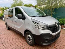 Silber Gebraucht 2019 Renault Trafic Van | 11.990 € (Etwas zu teuer)