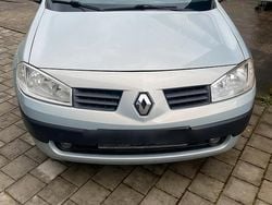 Silber Gebraucht 2004 Renault Mégane II Limousine | 1.050 € (Guter Preis)