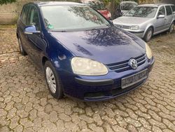 Shadowblue metallic Gebraucht 2006 VW Golf V Trendline Kleinwagen | 850 € (Superpreis)