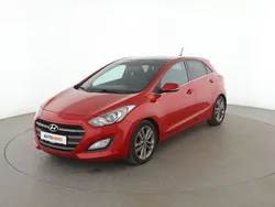 Rot Gebraucht 2016 Hyundai i30 Passion Limousine | 10.480 € (Fairer Preis)