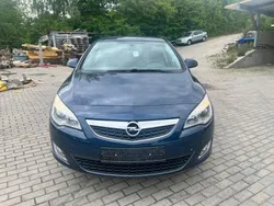 Blau Gebraucht 2011 Opel Astra Design Edition Limousine | 2.499 € (Superpreis)