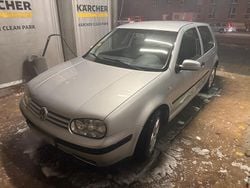 Silber Gebraucht 2000 VW Golf IV Limousine | 700 € (Guter Preis)