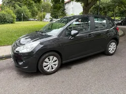 Grau Gebraucht 2010 Citroën C3 Kleinwagen | 2.800 €