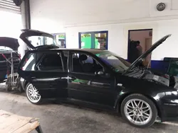 Schwarz Gebraucht 1999 VW Golf IV Limousine | 800 € (Fairer Preis)