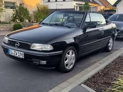 Schwarz Gebraucht 1997 Opel Astra Cabriolet Edition Cabrio | 1.400 € (Guter Preis)