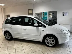 Weiß Gebraucht 2010 Ford C-MAX Titanium Van / Kleinbus | 4.999 € (Etwas zu teuer)