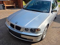 Silber Gebraucht 2002 BMW 318 Compact Kleinwagen | 2.299 € (Fairer Preis)