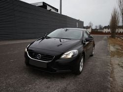 Schwarz metallic Gebraucht 2013 Volvo V40 CC Summum Kombi | 19.000 €