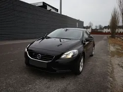 Schwarz metallic Gebraucht 2013 Volvo V40 CC Summum Kombi | 19.000 €