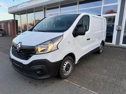 Weiß Gebraucht 2017 Renault Trafic Komfort Van / Kleinbus | 12.499 € (Fairer Preis)