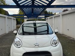 Weiß Gebraucht 2011 Citroën C1 Kleinwagen | 1.300 € (Guter Preis)