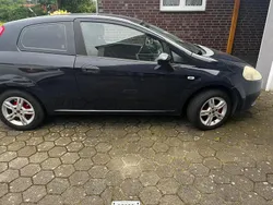 Blau Gebraucht 2009 Fiat Punto Kleinwagen | 1.700 €
