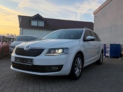 Weiß Gebraucht 2014 Skoda Octavia Kombi | 10.950 € (Fairer Preis)