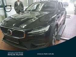 Schwarz onyx black / metallic Gebraucht 2023 Volvo V60 CC Plus Kombi | 36.990 € (Fairer Preis)