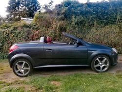 Silber Gebraucht 2007 Opel Tigra Cabrio | 1.777 € (Etwas zu teuer)