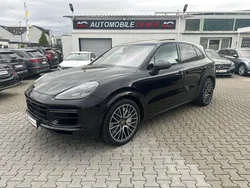 Schwarz Gebraucht 2019 Porsche Cayenne Turbo SUV | 65.499 €