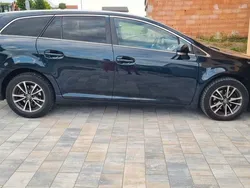 Gebraucht 2014 Toyota Avensis Comfort Kombi | 8.200 € (Fairer Preis)