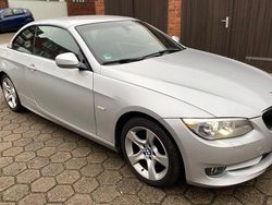 Silber Gebraucht 2011 BMW 318 Cabriolet Sport Line Cabrio | 6.950 € (Guter Preis)