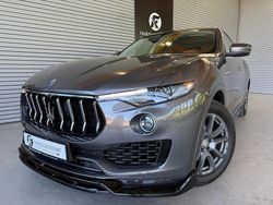 Grau Gebraucht 2019 Maserati Levante SUV | 31.990 €