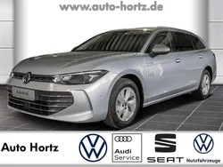 Oyster silver Gebraucht 2024 VW Passat Business Kombi | 44.900 € (Etwas zu teuer)