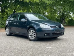 Grün Gebraucht 2007 VW Golf V Kleinwagen | 3.500 € (Fairer Preis)
