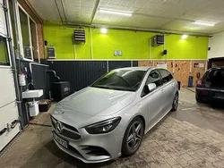 Silber Gebraucht 2019 Mercedes B180 AMG line Van / Kleinbus | 21.800 € (Guter Preis)