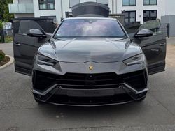 Grau Gebraucht 2024 Lamborghini Urus SUV | 285.000 € (Superpreis)