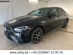 Black metallic Gebraucht 2021 Mercedes E300 AMG Limousine | 43.950 € (Guter Preis)