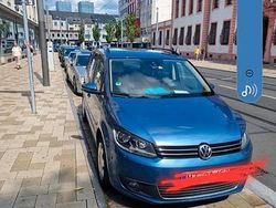 Blau Gebraucht 2013 VW Touran Van / Kleinbus | 8.500 € (Fairer Preis)