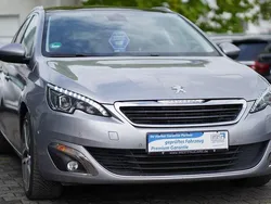 Grau Gebraucht 2016 Peugeot 308 Allure Kombi | 12.300 € (Fairer Preis)