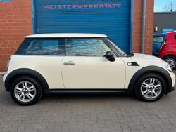 Weiß Gebraucht 2014 Mini ONE Kleinwagen | 5.650 € (Fairer Preis)