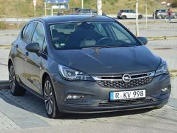 Grau Gebraucht 2015 Opel Astra Dynamic Limousine | 9.700 € (Fairer Preis)