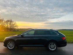 Schwarz Gebraucht 2018 Skoda Superb Kombi | 19.200 € (Teuer)