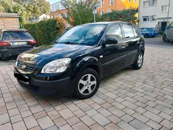 Schwarz Gebraucht 2009 Kia Rio 2 Kleinwagen | 1.100 € (Fairer Preis)